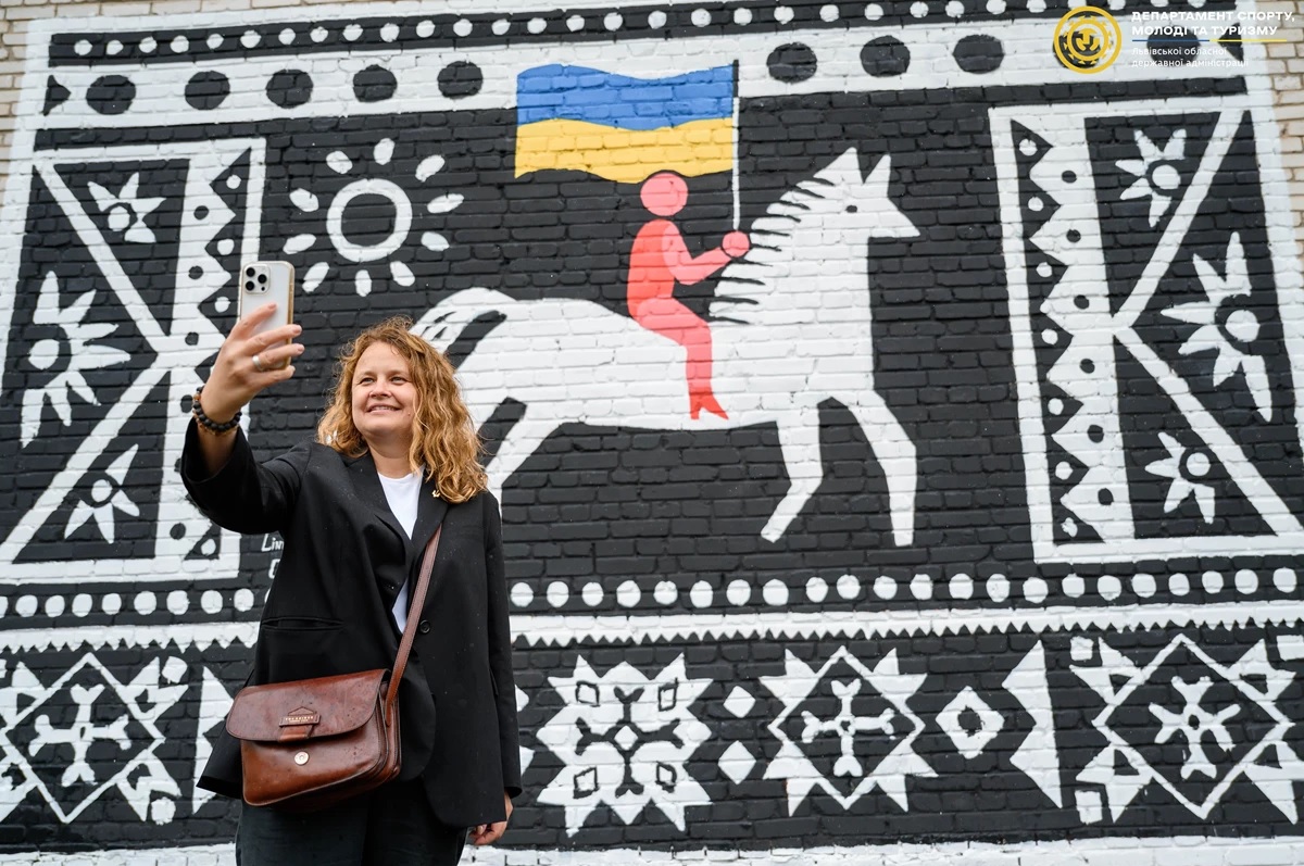 На Львівщині зʼявилися 5 муралів, створені художниками з різних куточків світу - 5