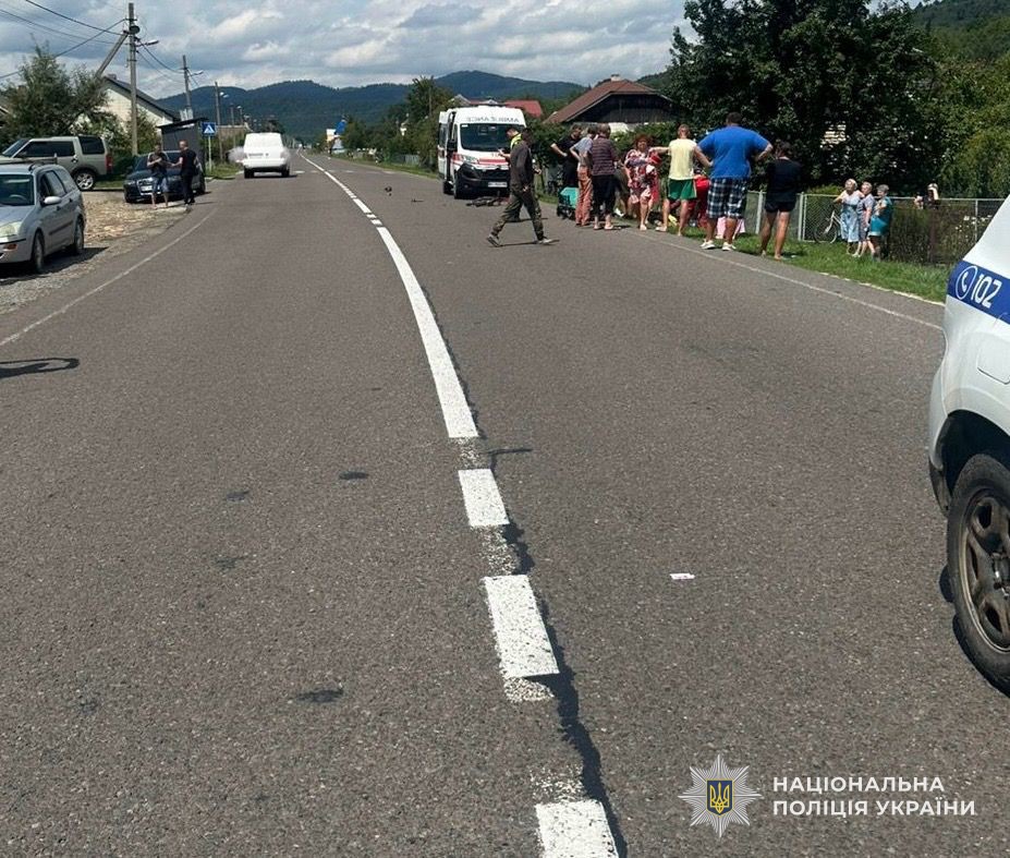 У Львівській області мікроавтобус збив 9-річного велосипедиста – дитина у лікарні - 3