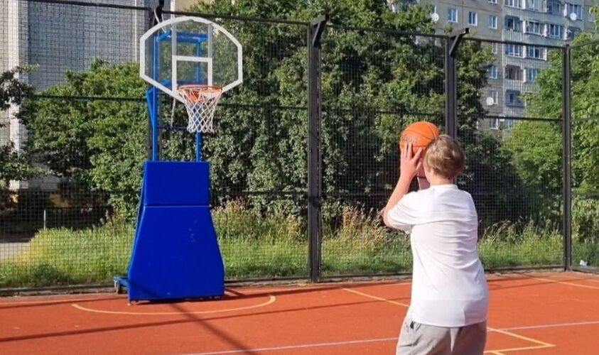 баскетбольний майданчик у Рясне