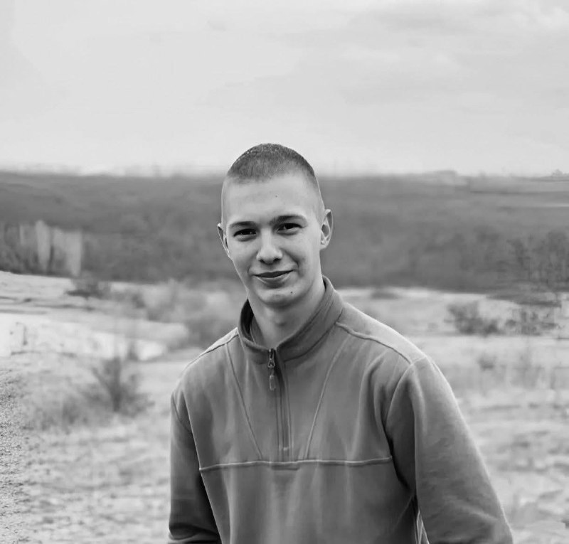 Сьогодні на Львівщині попрощаються із сімома воїнами — що про них відомо (фото) - 8