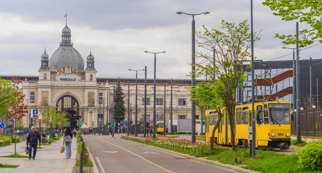 Потік туристів у Львові зростає: хто найбільше відвідує місто та які ініціативи впроваджують цьогоріч - 6