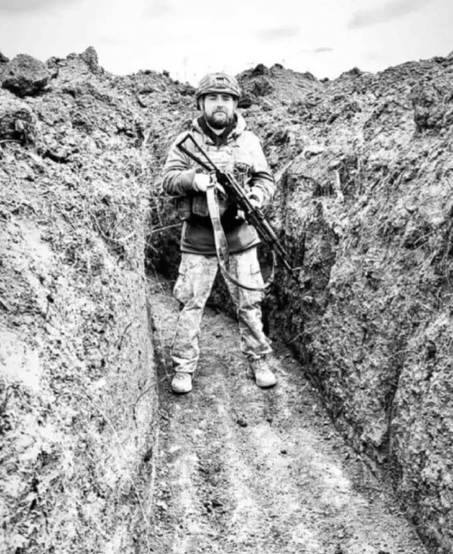 Сьогодні на Львівщині попрощаються з трьома воїнами — що про них відомо (фото) - 3