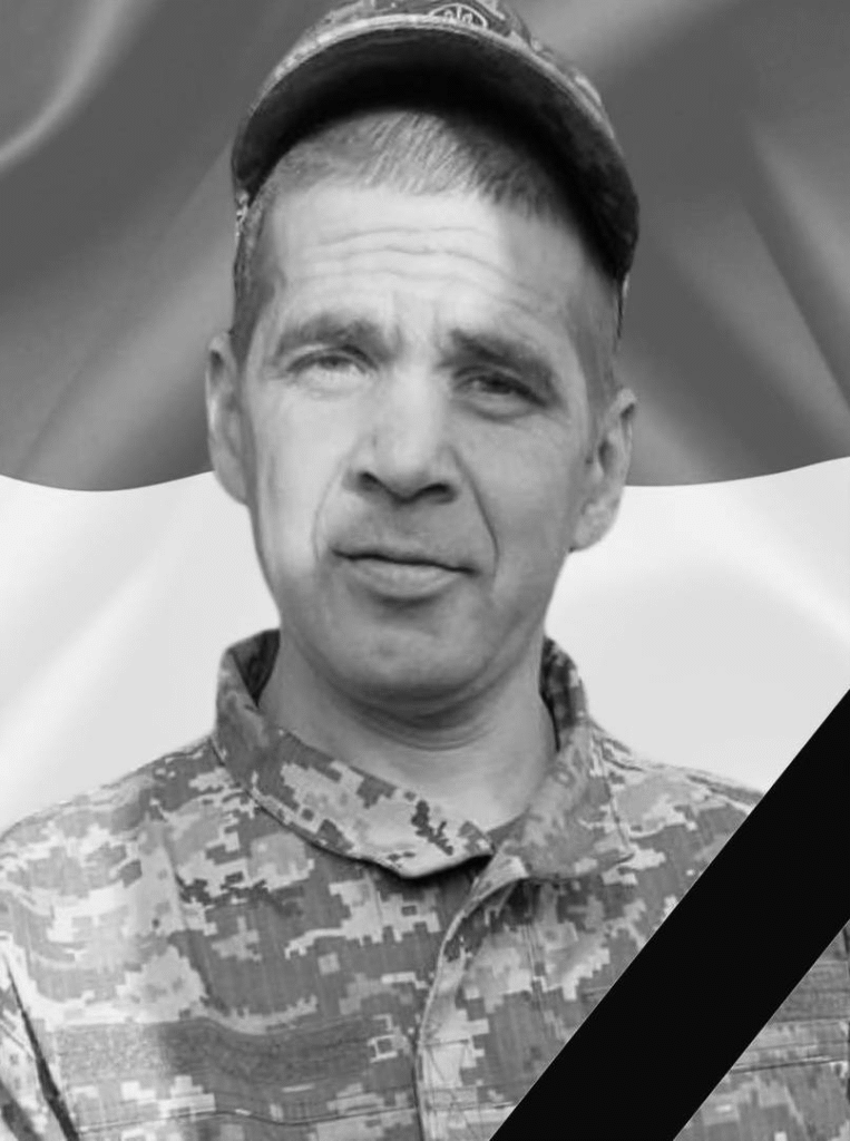 Сьогодні на Львівщині попрощаються з десятьма воїнами — що про них відомо (фото) - 9