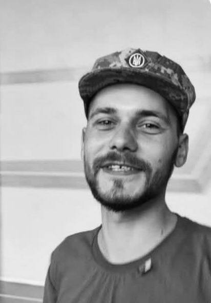 Сьогодні на Львівщині попрощаються з трьома воїнами — що про них відомо (фото) - 2