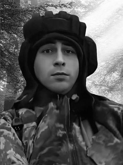 Сьогодні на Львівщині попрощаються з трьома воїнами — що про них відомо (фото) - 2