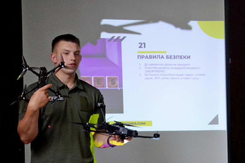 На Львівщині проводять навчання з національного спротиву — як долучитись - 15