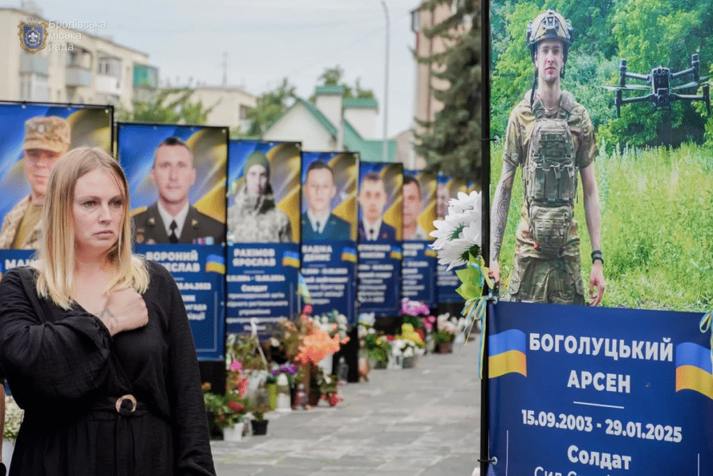 Прощання з воїнами, «капсула часу» на колишньому Пагорбі Слави, книжковий фестиваль у Львові: головні новини дня - 4