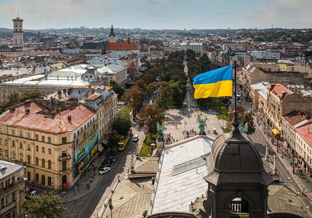 Потік туристів у Львові зростає: хто найбільше відвідує місто та які ініціативи впроваджують цьогоріч - 13