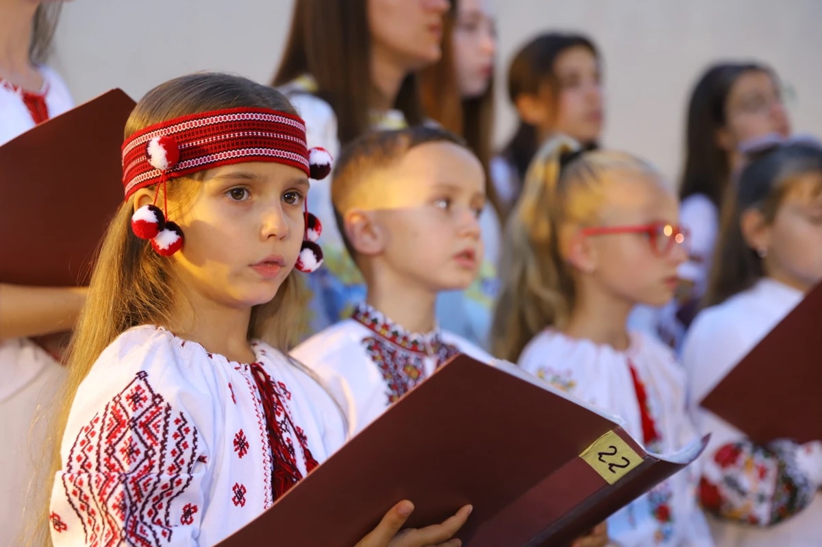 У Терновиці показали легендарну виставу «Солодка Даруся» - 7