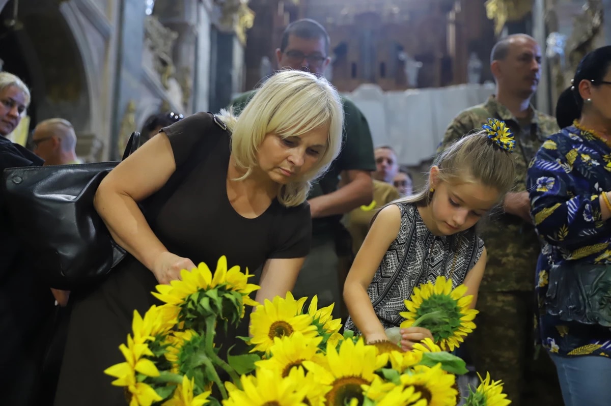 У Гарнізонному храмі Львова провели вечір-реквієм у пам'ять про захисників та захисниць України - 5
