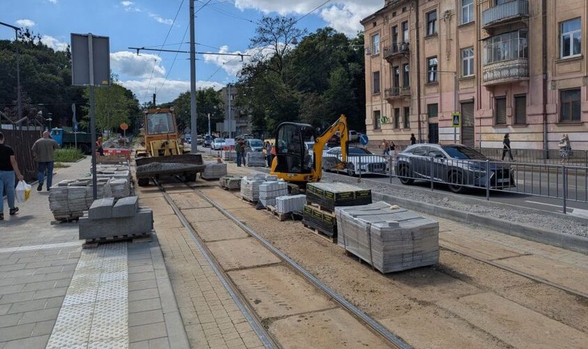 Ремонт перехрестя Сахарова — Вітовського у Львові