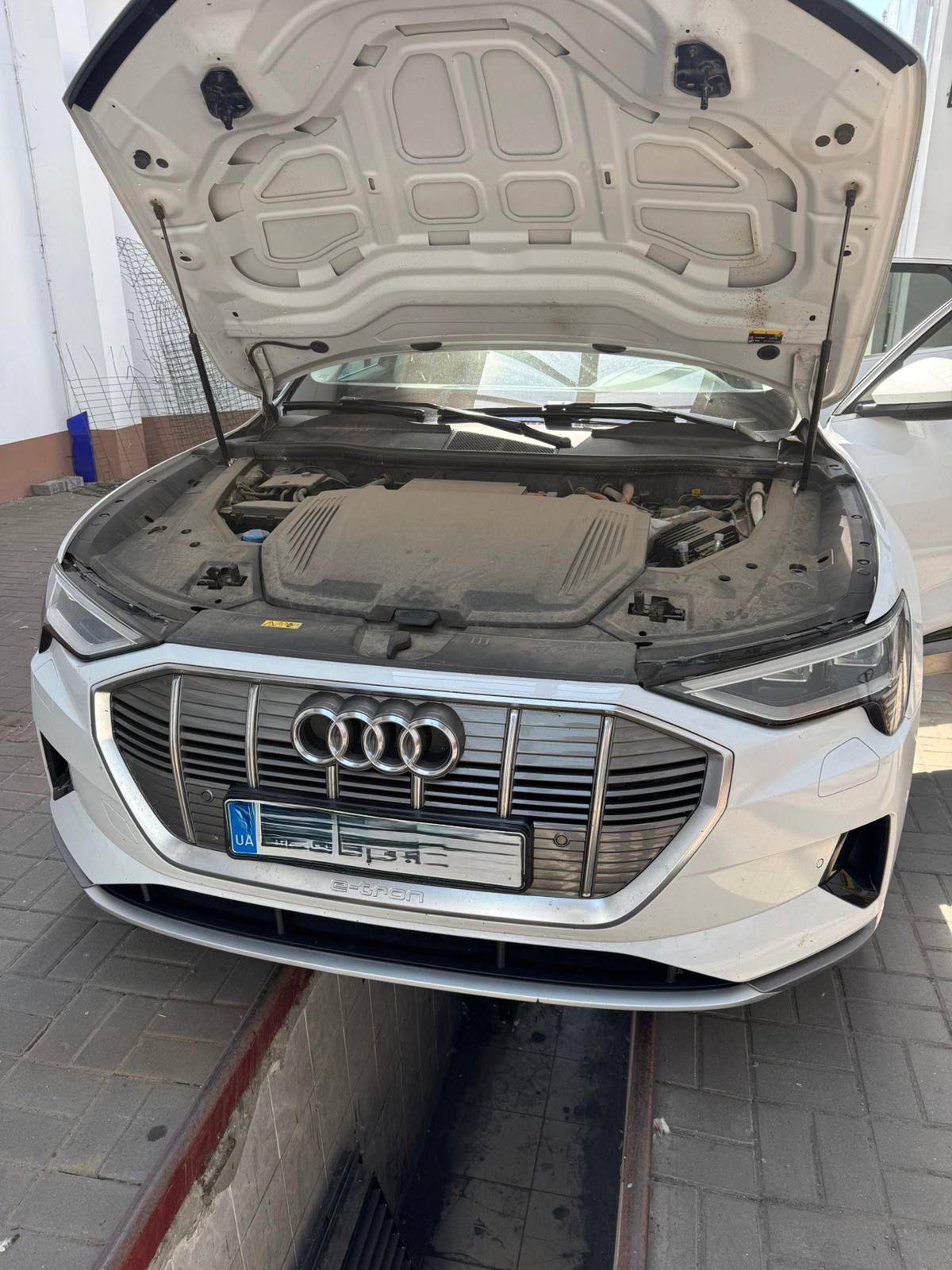 На кордоні з Польщею зупинили контрабанду електронних сигарет та гаджетів - 6
