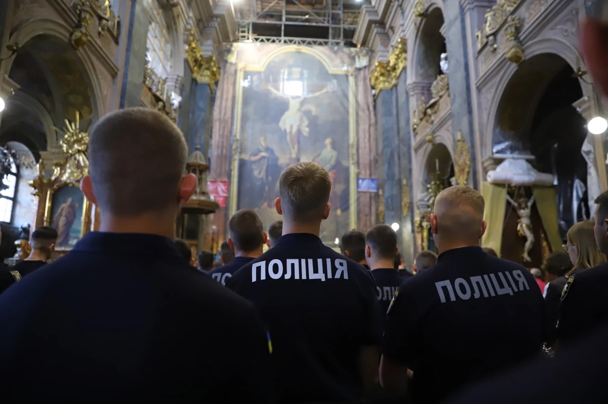 У Гарнізонному храмі Львова провели вечір-реквієм у пам'ять про захисників та захисниць України - 6