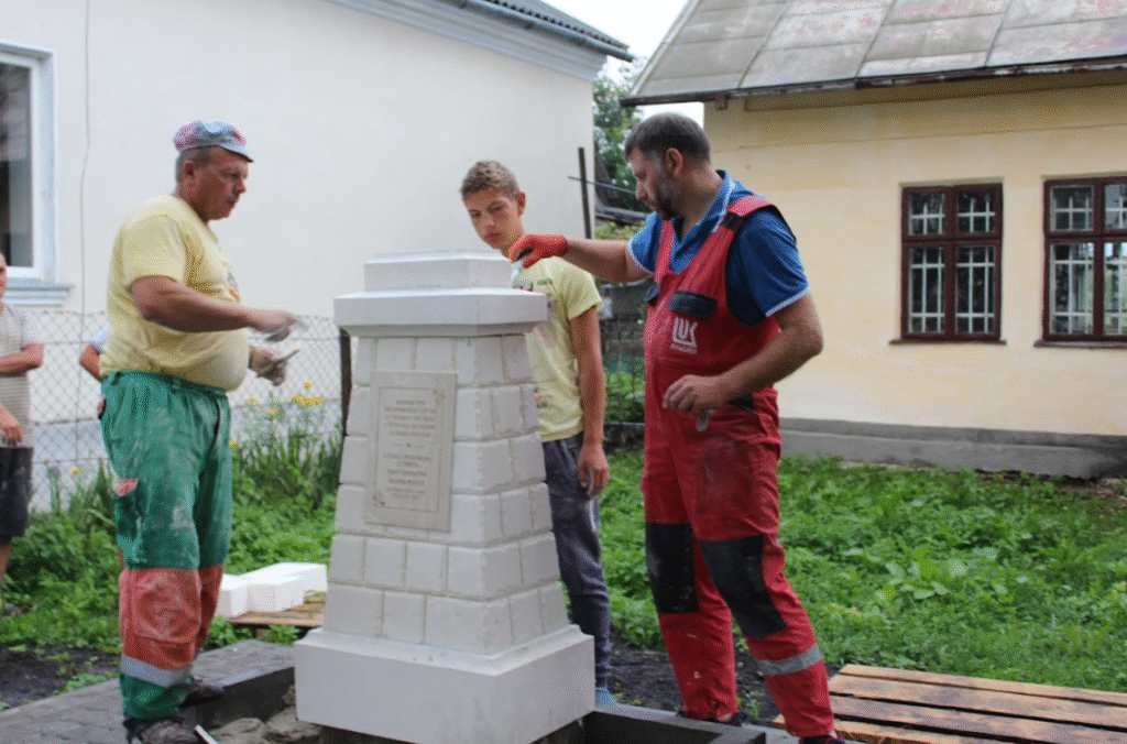 «Для військових могил важливий кожен елемент», — львівський архітектор про специфіку, проблеми та перспективи військових поховань - 10