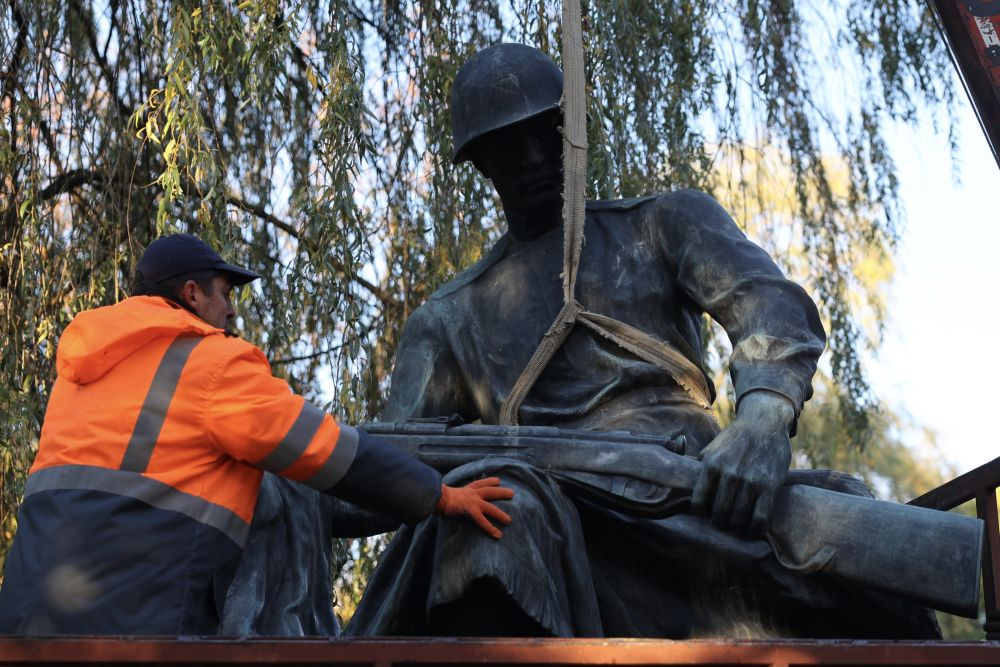 «Для військових могил важливий кожен елемент», — львівський архітектор про специфіку, проблеми та перспективи військових поховань - 12