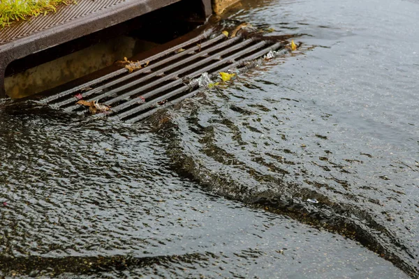 Львів'яни щодня використовують 120 тисяч м³ води: чи її очищують і які проблеми з каналізацією - 9