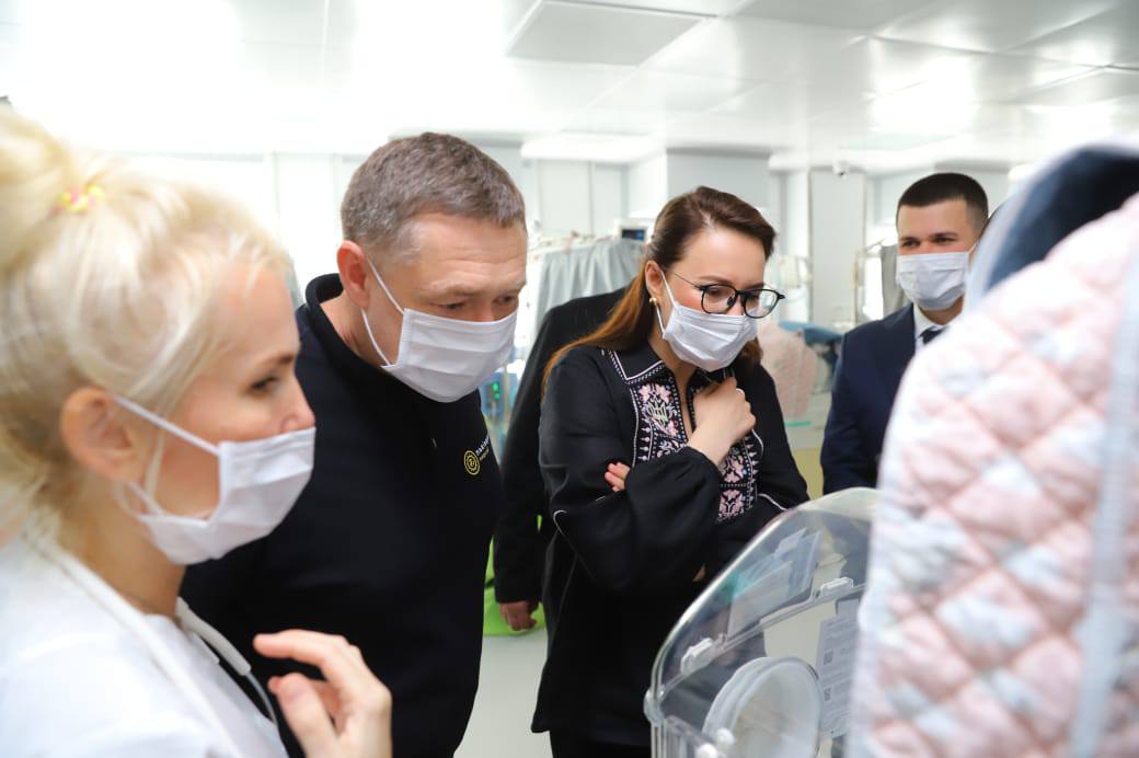 Прем’єр-міністр Юлія Свириденко відвідала перинатальний центр Львова - 3