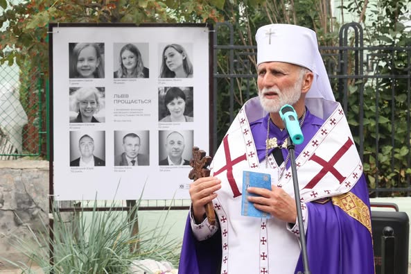 Сьогодні минає рік після масованого обстрілу Львова: у місті вшанували пам'ять про загиблих - 3