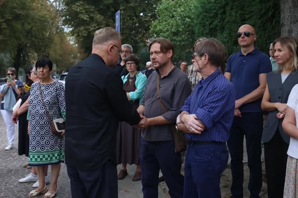 Сьогодні минає рік після масованого обстрілу Львова: у місті вшанували пам'ять про загиблих - 2