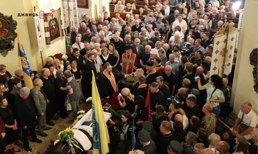 У Львові прощаються з політиком Андрієм Парубієм (фото) - 2