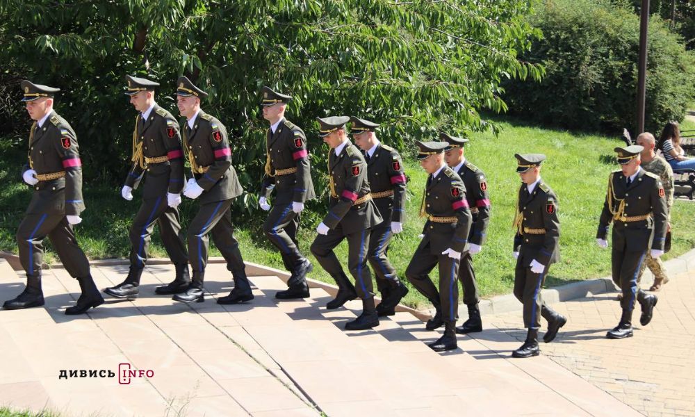 У Львові прощаються з політиком Андрієм Парубієм (фото) - 7