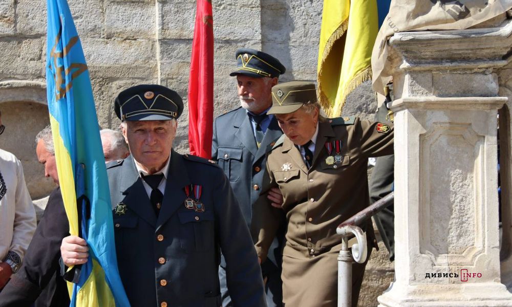 У Львові прощаються з політиком Андрієм Парубієм (фото) - 4