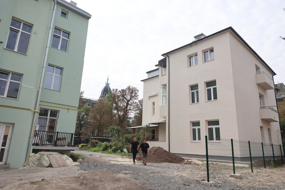 За рік у Львові відновили 98% пошкодженої інфраструктури після масштабного обстрілу 4 вересня - 2