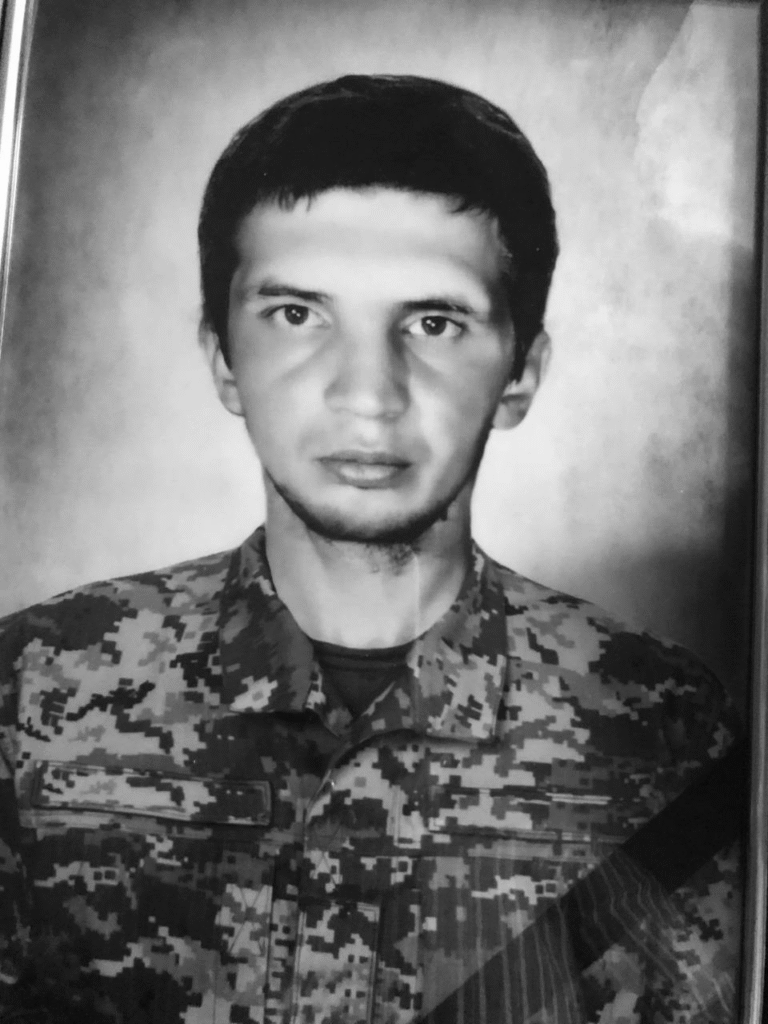 На Львівщині сьогодні поховають двох воїнів — що про них відомо (фото) - 1