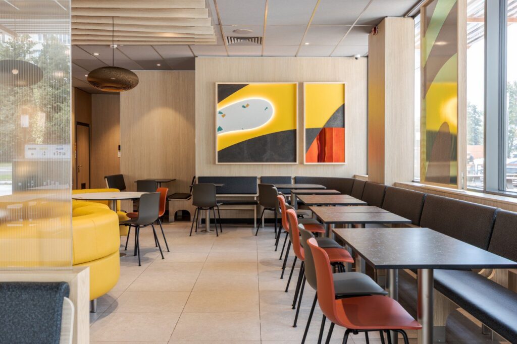 У Львові відкрили перший в Україні «зелений» ресторан McDonald’s - 3