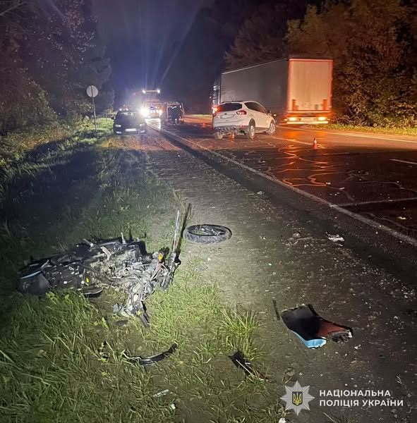 На Львівщині внаслідок ДТП загинув неповнолітній мотоцикліст - 2