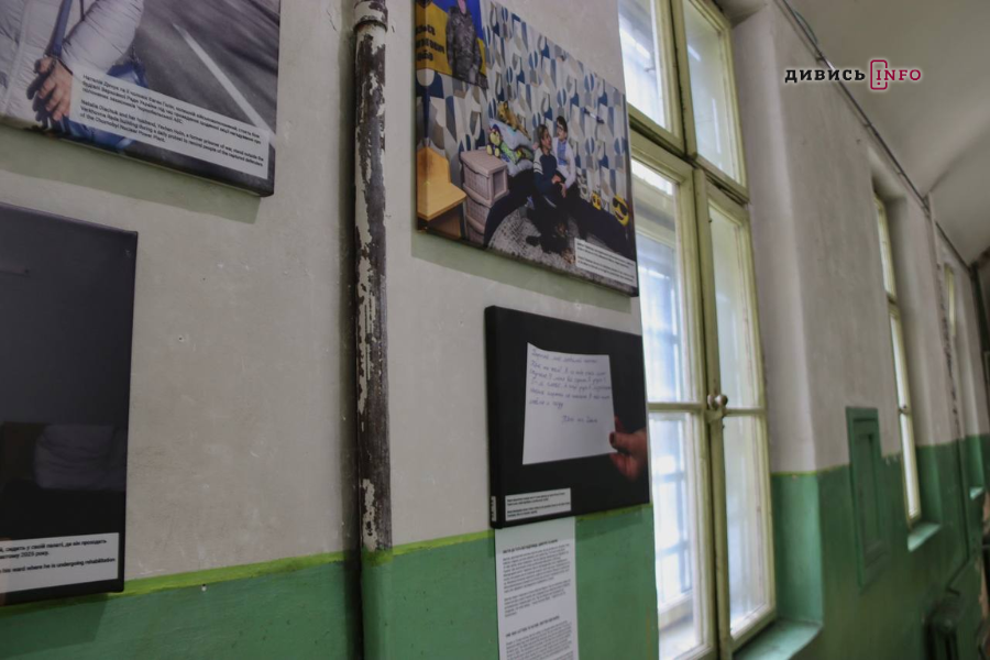 «Оглушлива тиша»: у Львові розповіли історії родин військовополонених (фото) - 6