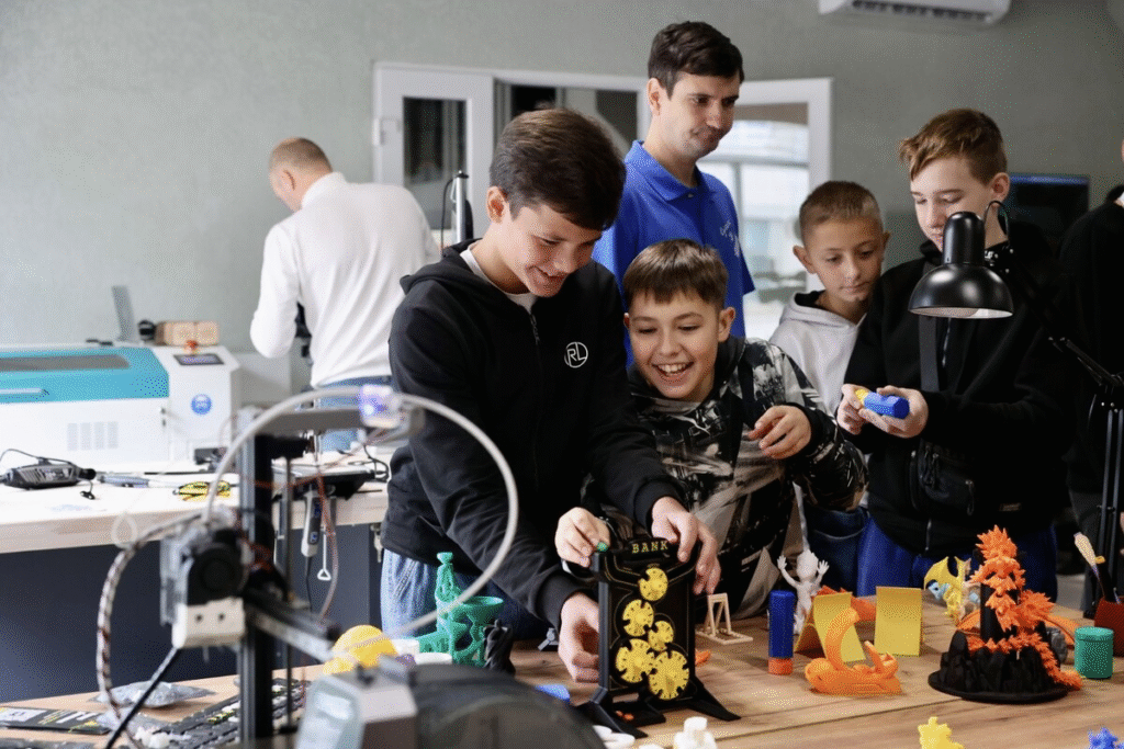 У Львові відкрили профорієнтаційний хаб для школярів - 5