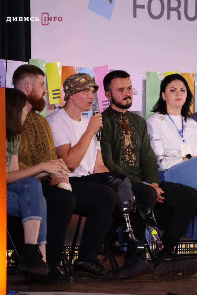 У Львові презентували збірку новел ветеранів, які можна послухати в аудіоформаті (фото) - 8