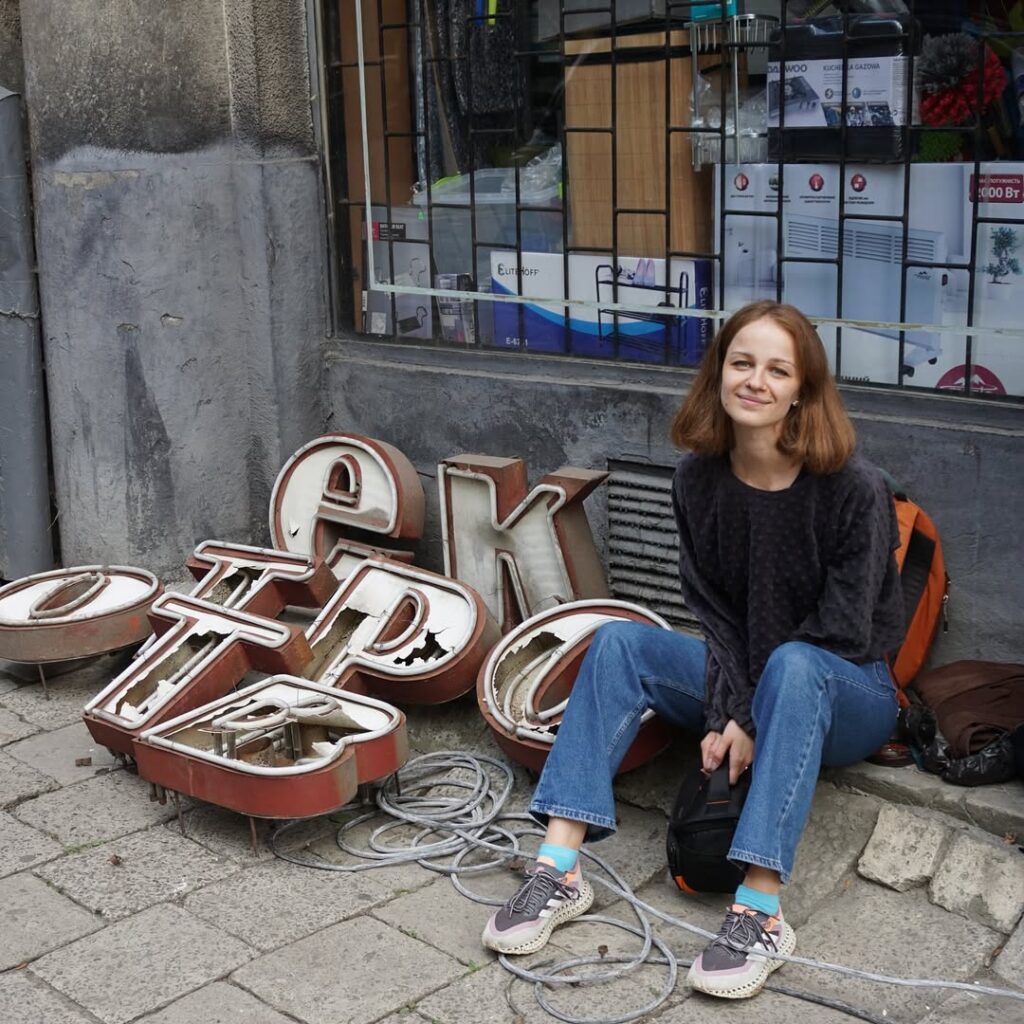 Як львів'янка відновлює радянські вивіски і навіщо це потрібно - 9