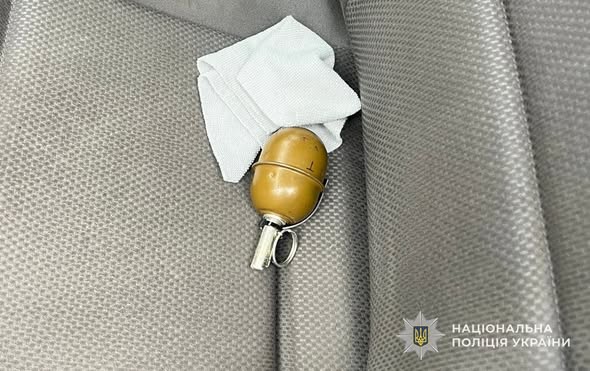 Львівські правоохоронці викрили міжрегіонального торговця зброєю - 4