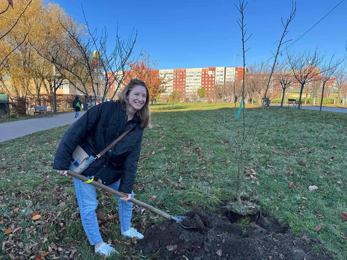 На Сихові висадили 125 дерев та кущів в межах акції «Подаруй місту дерево» - 6