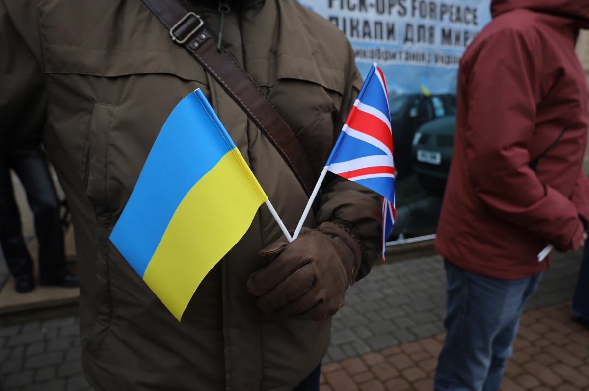 На Львівщину прибув черговий гуманітарний конвой проєкту «Пікапи для миру» - 5