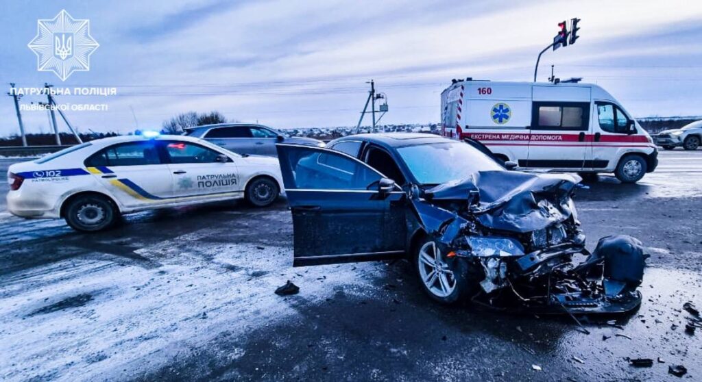 Що потрібно знати пішоходам у темну пору, аби вберегтися на дорозі - 3