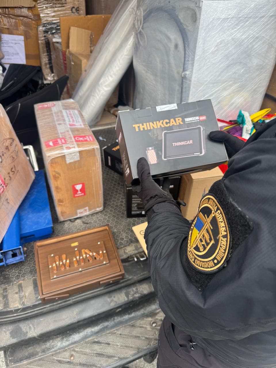 На Львівщині митники зупинили дві спроби контрабанди на майже 900 тисяч гривень - 2