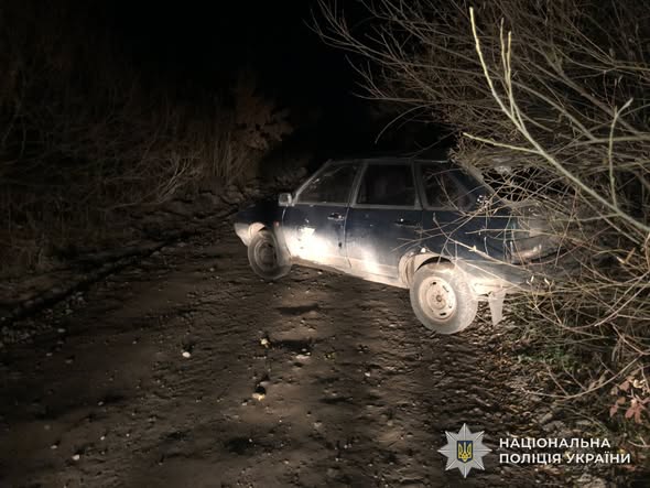 На Львівщині військовослужбовець викрав автомобіль, погрожуючи фізичною розправою - 3