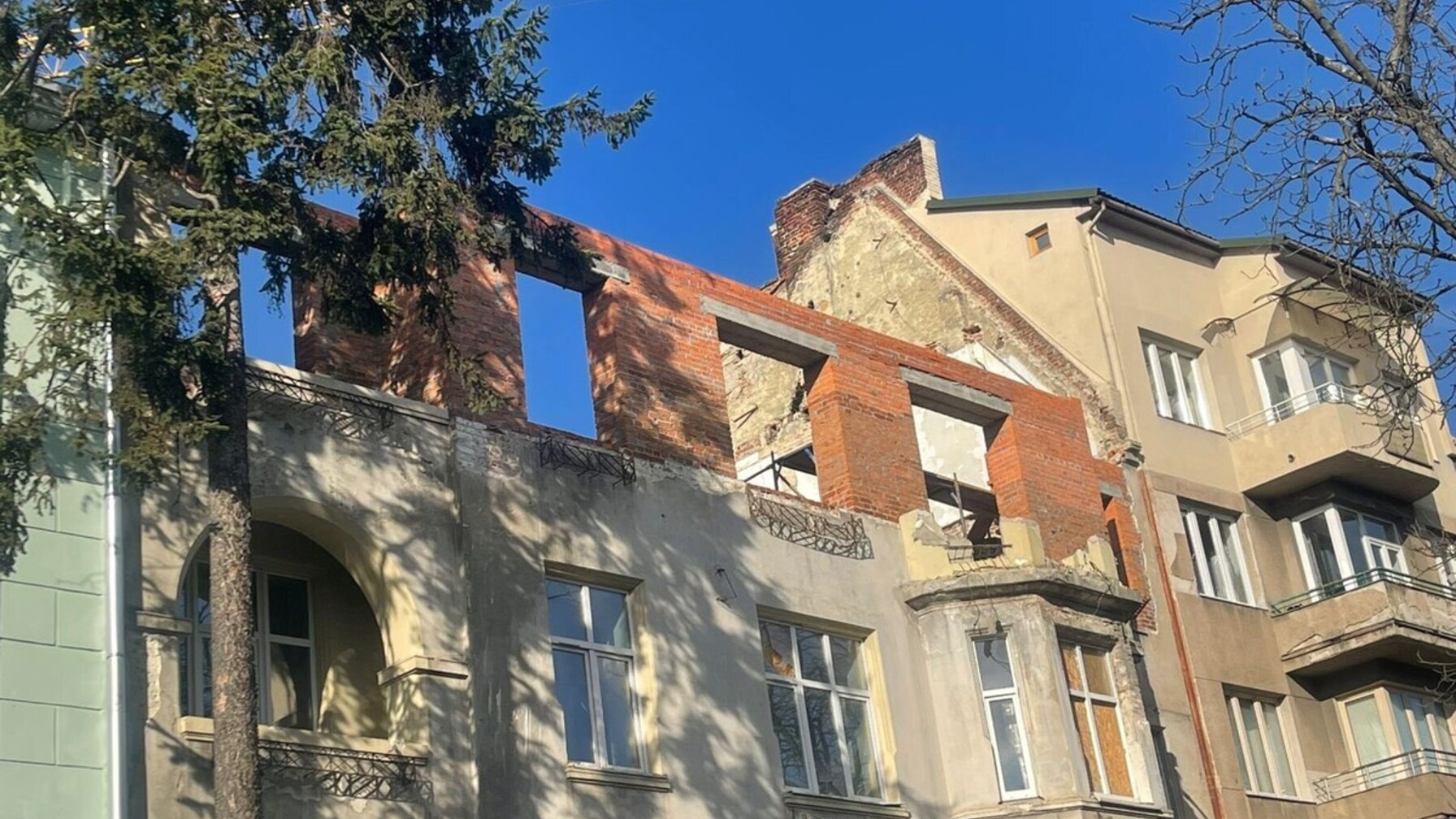 579354701322134775382957653393299253057657372n-9c0d150d