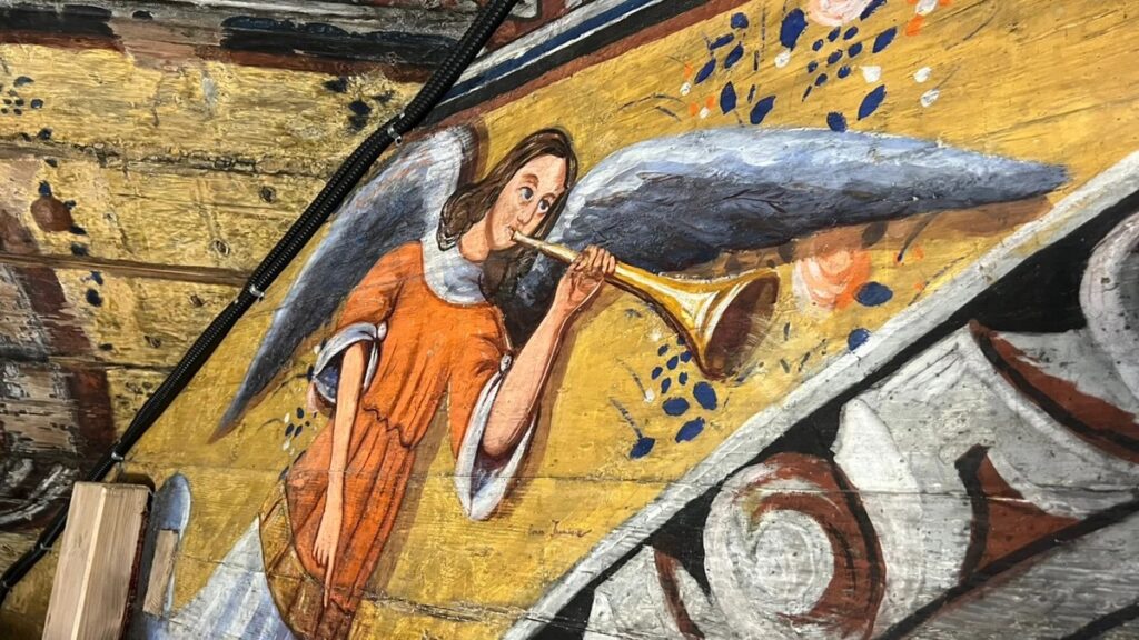 На Самбірщині освятили відреставровану церкву Архистратига Михаїла - 3