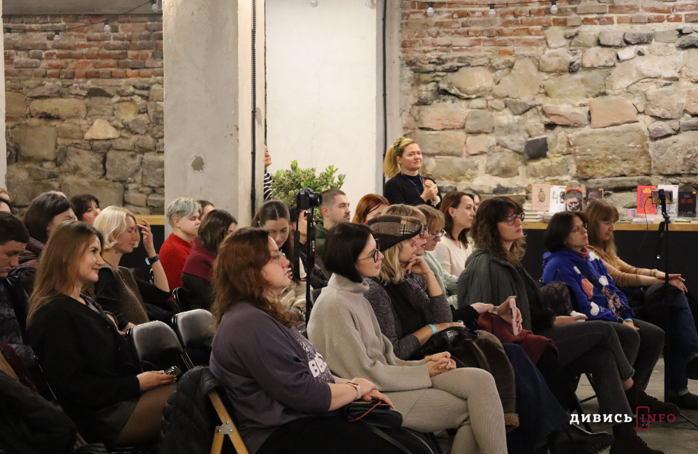 Міжнародний фестиваль «Земля Поетів» вдруге відбувся у Львові: як це було (фото, відео) - 8