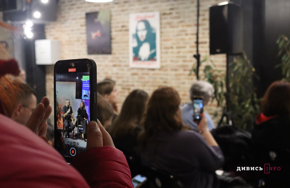 Міжнародний фестиваль «Земля Поетів» вдруге відбувся у Львові: як це було (фото, відео) - 16