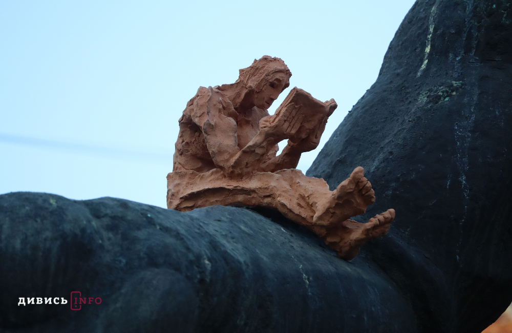 Які мистецькі інсталяції розмістили на вулицях Львова до Тижня скульптури (фото) - 19