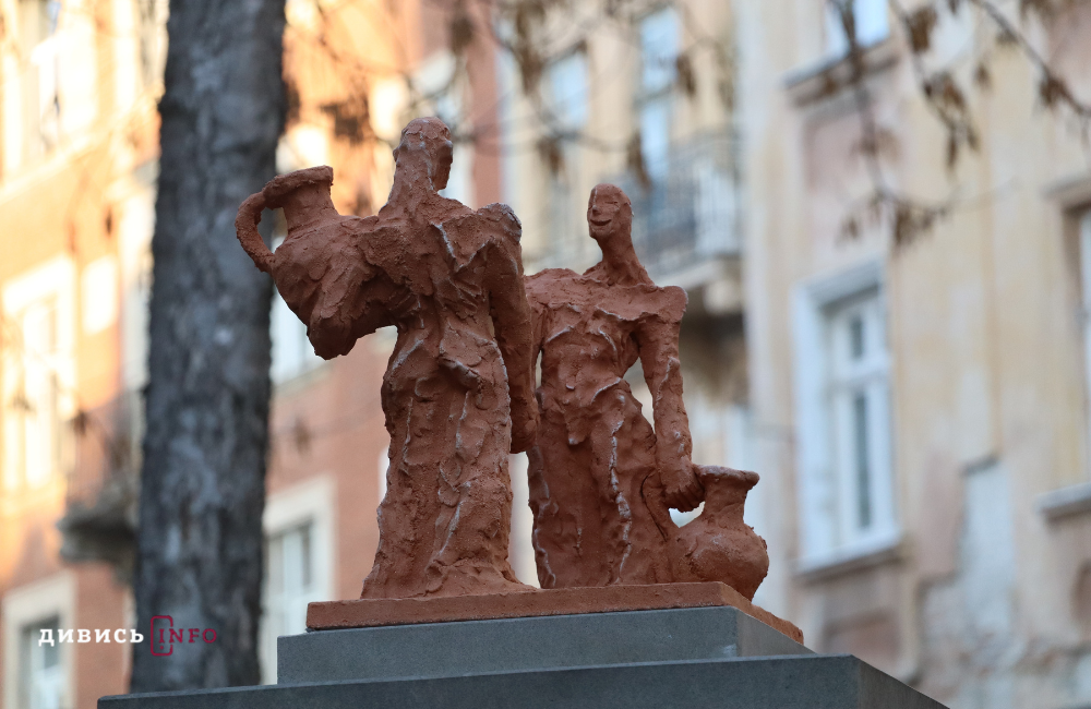 Які мистецькі інсталяції розмістили на вулицях Львова до Тижня скульптури (фото) - 22