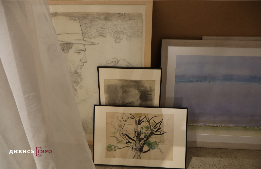 У Львові триває виставка унікальних ескізів художника-шістдесятника Віктора Зарецького (фото) - 12