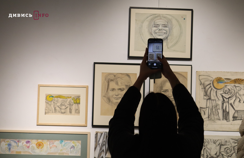 У Львові триває виставка унікальних ескізів художника-шістдесятника Віктора Зарецького (фото) - 14