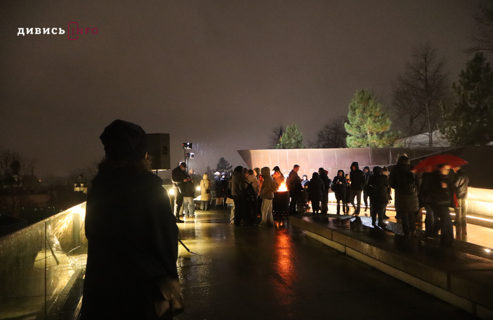 У Львові на Меморіалі Героїв Небесної Сотні відбулася ватра пам’яті (фоторепортаж) - 14