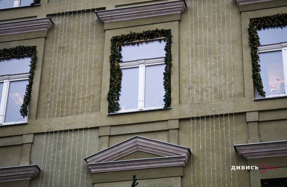 Львів у новорічно-різдвяних деталях: світлини зі святкових локацій - 3